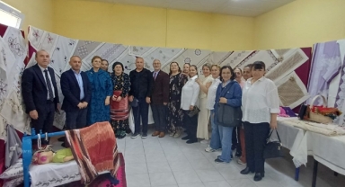 Piraziz'de Kursiyerlerin El Emeği Göz Nuru Eserleri Sergilendi