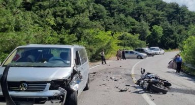Samsun'da minibüsle çarpışan motosikletin sürücüsü hayatını kaybetti