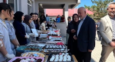 Şebinkarahisar'da Okul Kermesine Yoğun İlgi