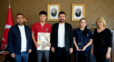 SOSYALFEST'te Zirveye Yürüyen Öğrenciler, Piraziz'i Gururlandırdı