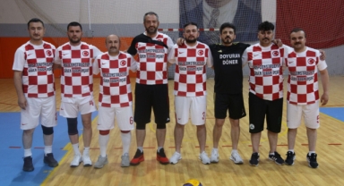 Voleybol da heyecan sürüyor 
