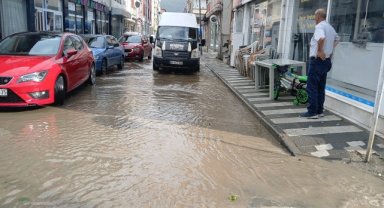 Amasya'da şiddetli fırtına ve sağanak hayatı olumsuz etkiledi