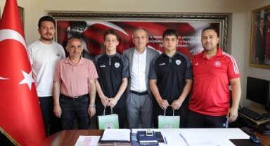 Giresunlu Kuraşçılar Başarılarını İl Müdürüyle Paylaştı