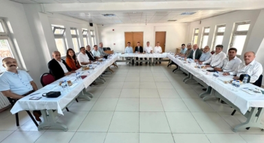 İlçe Milli Eğitim Müdürleri Yağlıdere'de Toplandı