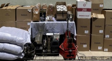 Kaçakçılık yaptıkları iddiasıyla 4 zanlı yakalandı