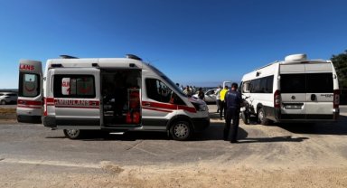 Karavan ile motosiklet çarpıştı, 1 kişi yaralandı