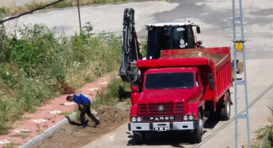 Piraziz Belediyesi’nden Okula Çevre Düzenlemesi