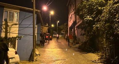 Pompalı tüfekle geldi, gece yarısı mahalleliyi sokağa döktü: 1 yaralı