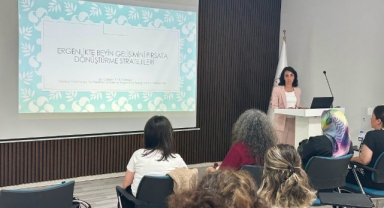 Sağlıklı Hayat Saatleri'nde Ergenlikte Beyin Gelişimi Anlatıldı