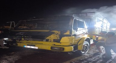 Samsun'da park halindeki kamyonda çıkan yangın söndürüldü