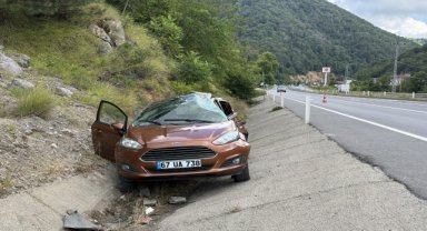 Tır ile otomobilin çarpıştığı kazada ölen yaşlı çift defnedildi