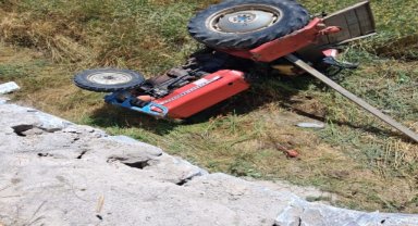 Tokat'ta otomobil ile çarpışan traktörün sürücüsü öldü
