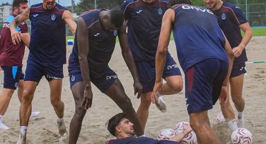 Trabzonspor, yeni sezon hazırlıklarına çift antrenmanla devam etti