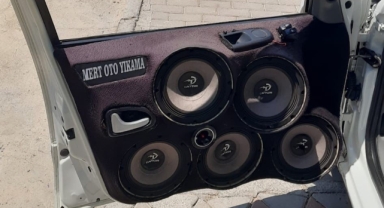 Yüksek sesle müzik açan 2 sürücüye toplam 246 bin 898 TL ceza