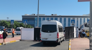 Emekli polis kız arkadaşını tabancayla vurarak öldürdü