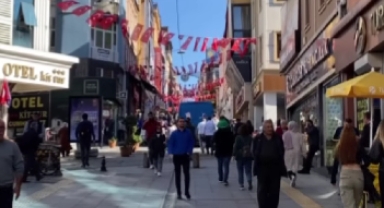 Gazi Caddesi'nde Gece Yarısı Silahlı Saldırı: 1 Yaralı
