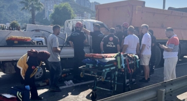 Giresun'da kamyon ile çarpışan kamyonetteki 1 kişi öldü, 2 kişi yaralandı