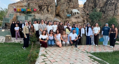 Giresun ve Iğdırlı gençler Şemdinli'yi gezdi