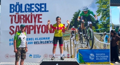 Giresunlu Genç Bisikletçiler Sakarya’da Kürsüyü Doldurdu