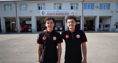 İtfaiyeci adayı ikizler meslekte de yan yana olmak istiyor