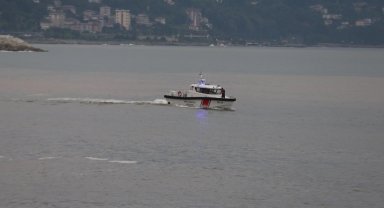 Rize'de denize giren kardeşlerden biri boğuldu, diğeri kayboldu
