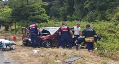 Samsun'da hafriyat kamyonuna arkadan çarpan otomobildeki 2 kişi yaralandı