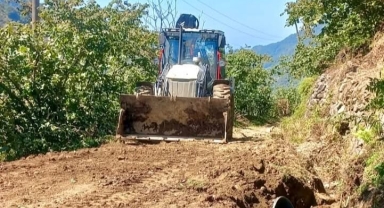 Tirebolu’da Köy Yollarında Bakım Çalışması