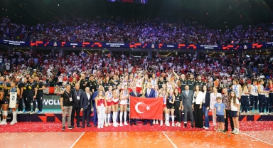 A Milli Voleybol Takımı, üst üste 2. kez Avrupa şampiyonu!