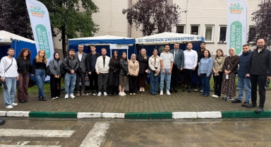 AK Parti Giresun İl Yönetiminden Gençlere Destek: ÜNİAK Standı Ziyaret Edildi