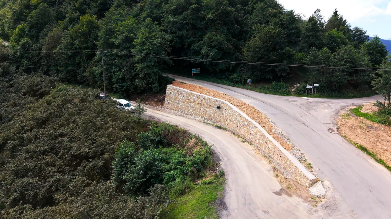 Bulancak'ta Yolları Güçlendiren 8 Yeni İstinat Duvarı