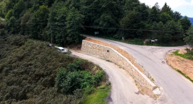 Bulancak’ta Yolları Güçlendiren 8 Yeni İstinat Duvarı