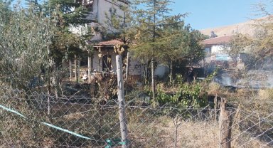 Çorum'da bahçesindeki kuru otları yakarken alevlerin arasında kalan kişi öldü