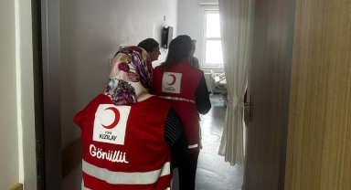 Giresun’da Kızılay Gönüllülerinden Hastalara Moral Ziyareti