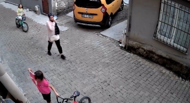 Giresun’da küçük Nehir’in bayrak hassasiyeti kamerada