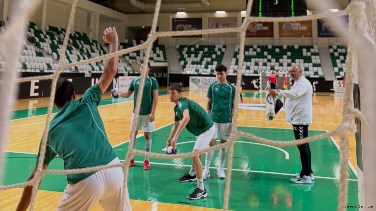 Giresunspor Hentbol Takımı, Sahadan Mağlup Ayrıldı