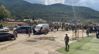 Lisede korku dolu anlar: Silahla vurulan öğretmen hayatını kaybetti