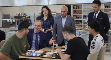 Müdür Ergün, Tirebolu, Görele ve Eynesil’de Öğrencilerle Buluştu