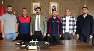 PİRAZİZ BELEDİYE BAŞKANI AYYILDIZ, İTFAİYE PERSONELİYLE BULUŞTU