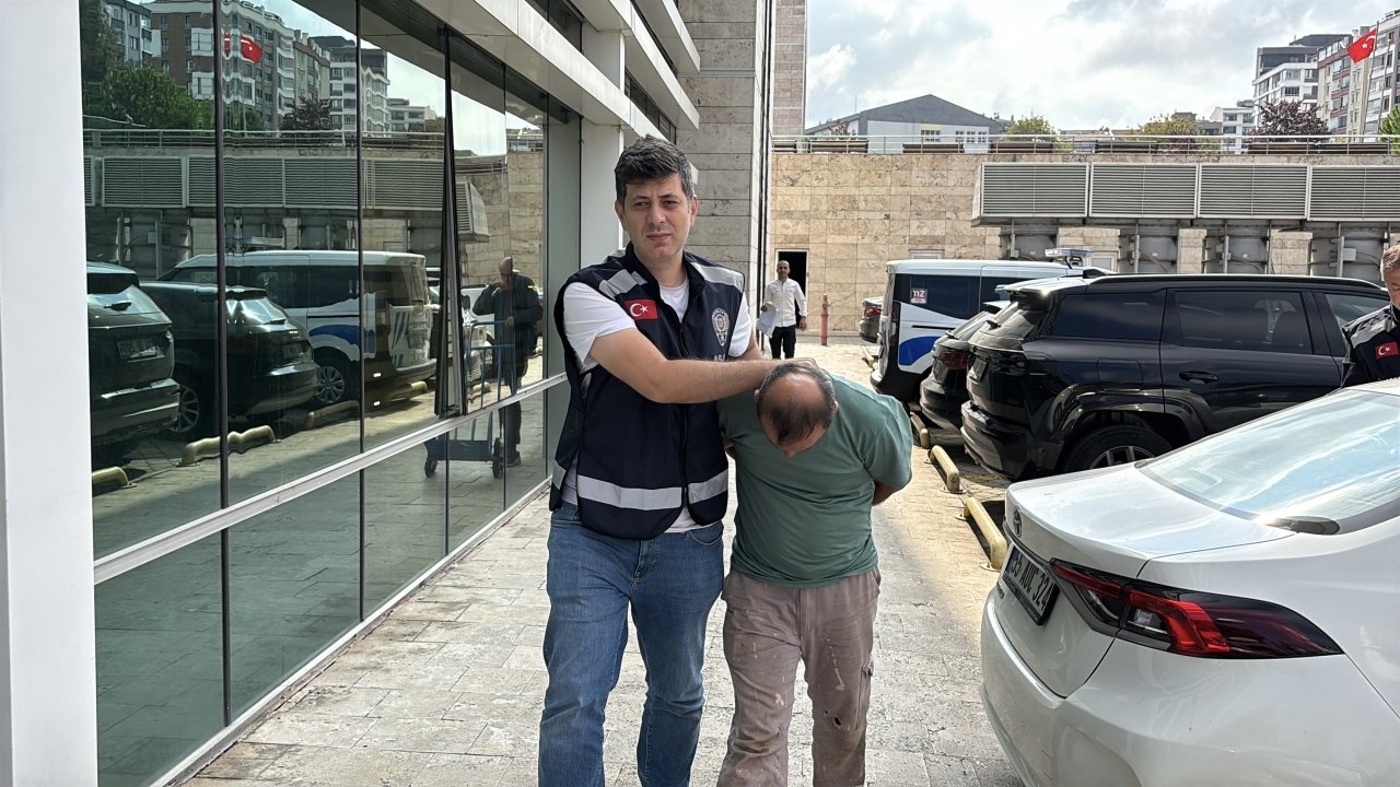 Samsun'da havaya ateş edip silahı başına dayayan şüpheli ikna sonucu teslim oldu