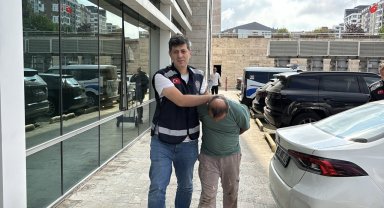 Samsun'da havaya ateş edip silahı başına dayayan şüpheli ikna sonucu teslim oldu
