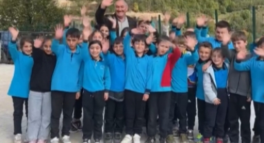 Aydındere Belediye Başkanı Demir, Öğrencilerle Fidan Dikti