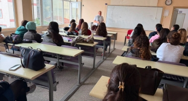 Giresun’da Tıp Fakültesi Öğrencilerine Meme Kanseri Eğitimi