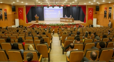 GRÜ'de Rektör-İdari Personel Buluşması Gerçekleştirildi