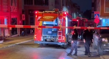Kıraathanede gece yarısı çıkan yangın korkuttu