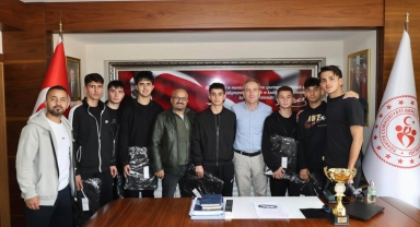 Müdür Ergün, Başarılı Sporcuları Ağırladı