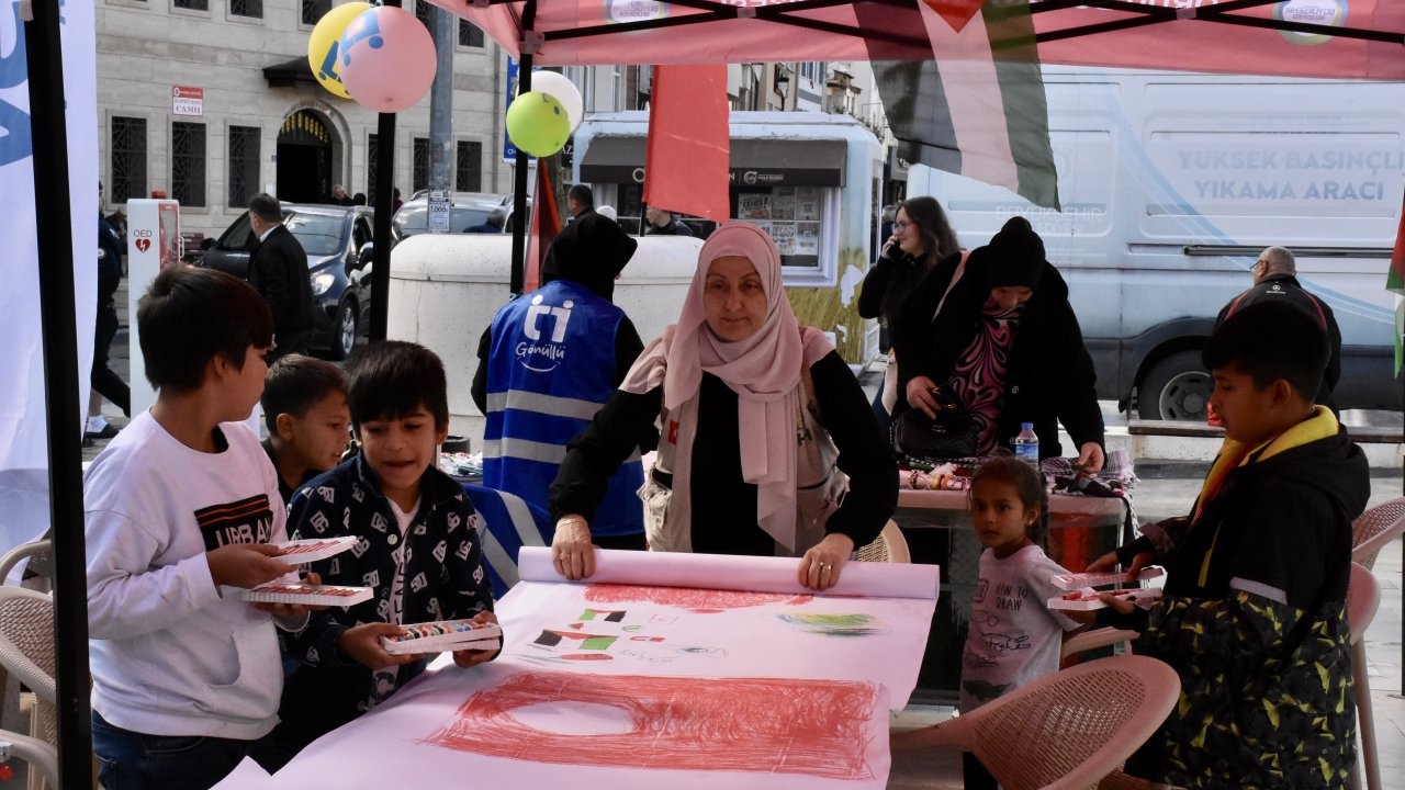 Ordu'da "Filistinli Çocuklar için Çiz" etkinliği düzenlendi