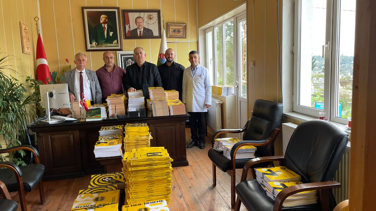 Ören Belediyesi’nden Ortaokul Öğrencilerine Kaynak Kitap Desteği