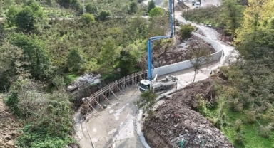Piraziz’de Çayırağzı Deresi İçin Taşkın Kontrol Çalışmaları Sürüyor
