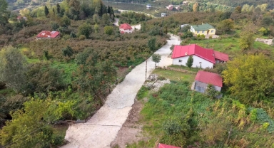 Piraziz’de Yıllardır Beklenen Yol Sorununa Beton Çözüm