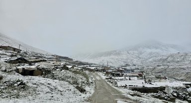 Rize'nin yüksek kesimlerinde kar etkili oldu